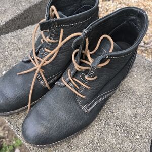 Josef Seibel Sienna lace up  Black Leather Booties 8.5 39